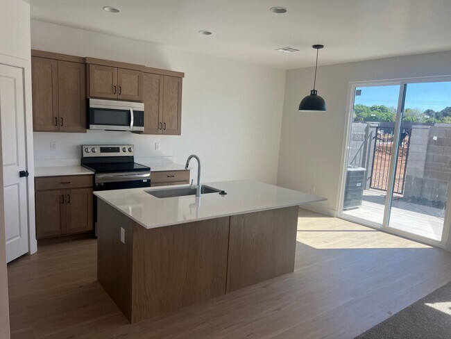 Building Photo - 1804 S Livy Ln