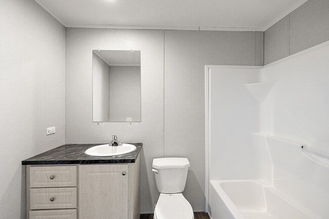 Building Photo - 636 Ascot Cir