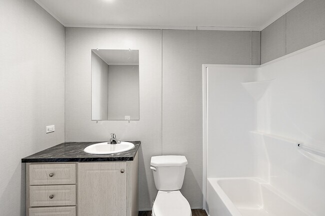 Building Photo - 715 Elmdale Ln