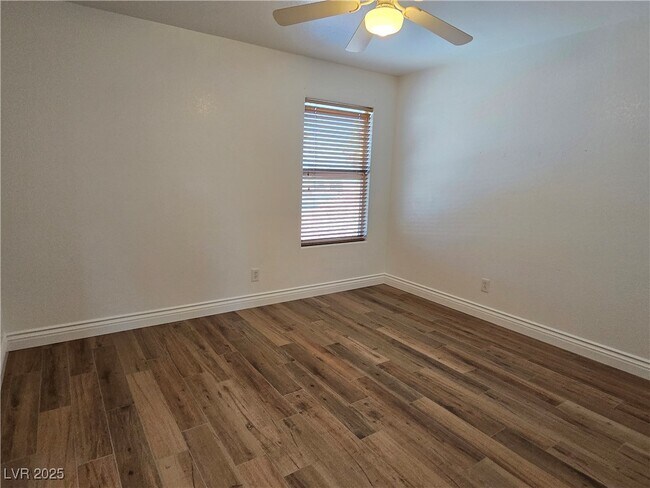 Building Photo - 221 Palmarosa St