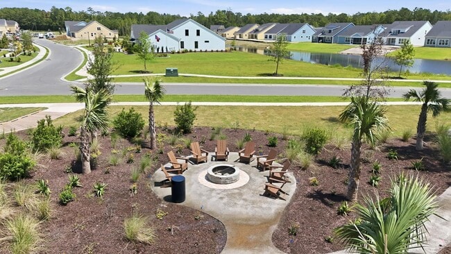 Building Photo - 3084 Claredon St