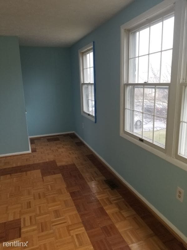 Building Photo - 3 br, 2 bath Townhome - 1445 Farmcrest Way
