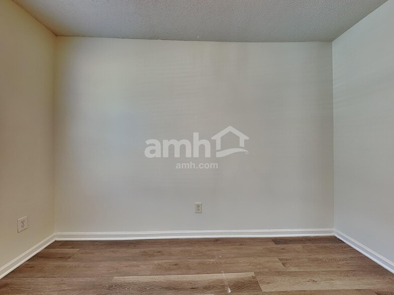 Building Photo - 9431 Isaac Hunter Dr