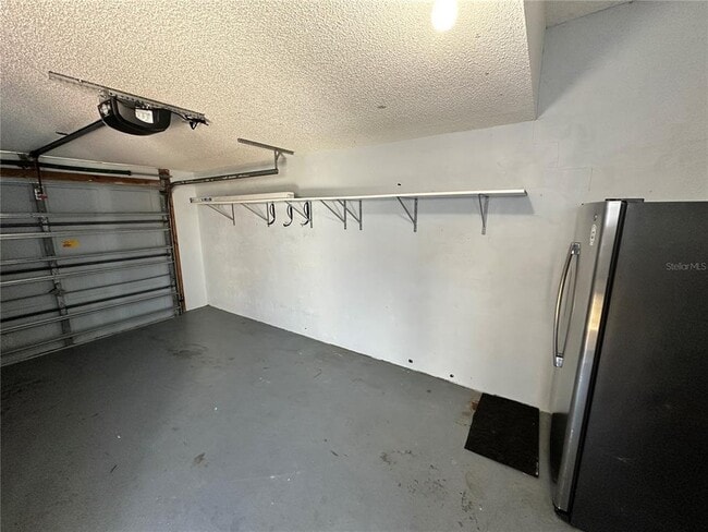 Building Photo - 864 Waterside Ln