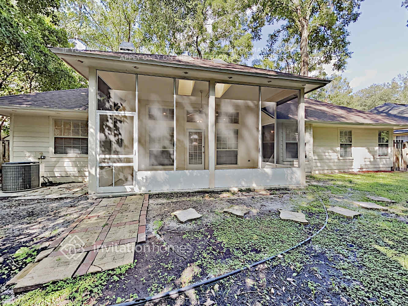 Building Photo - 11826 Clearwater Oaks Dr W