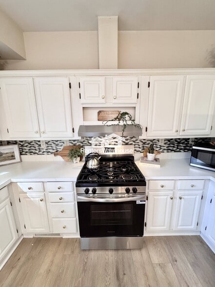 Building Photo - 7614 Bluff Point Ln