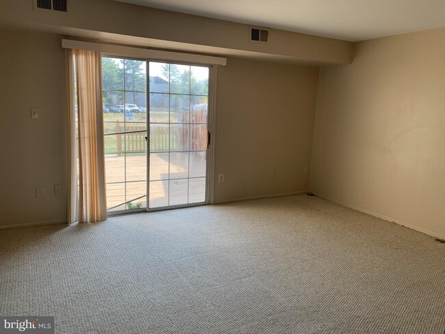 Building Photo - 22319 Mayfield Sq