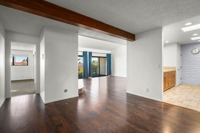 Building Photo - 3447 Skyline Blvd