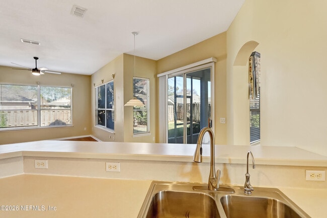 Building Photo - 12983 Quincy Bay Dr