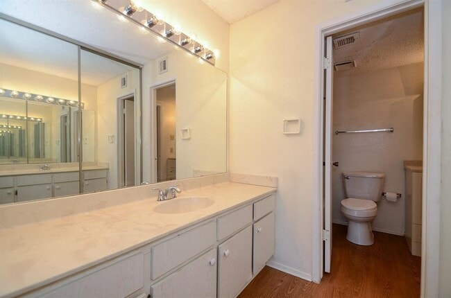 Building Photo - 6361 Cattails Ln