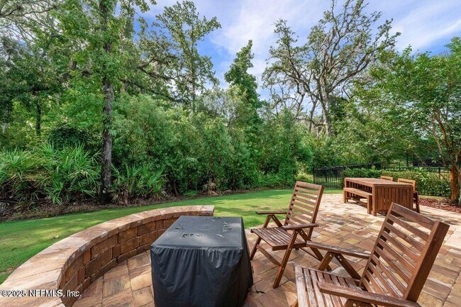 Building Photo - 487 Tintamarre Dr