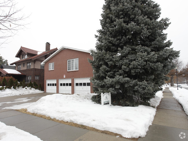 Building Photo - 1333 Goodhue Blvd