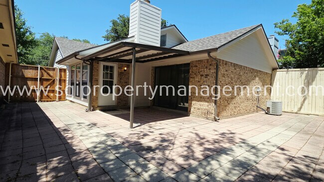 Building Photo - 2408 Centaurus Dr