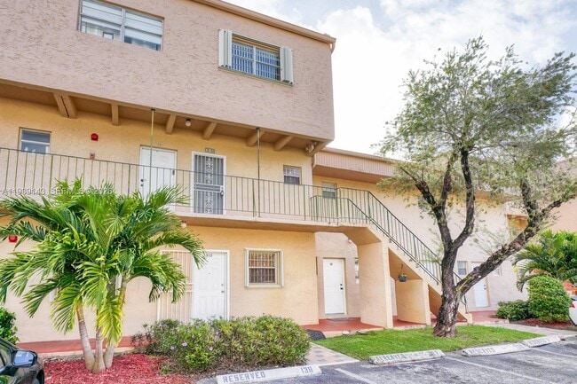 Building Photo - 840 SW 105th Ave