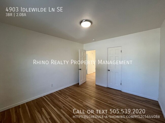 Building Photo - Spacious 2 Bedroom 3 Bathroom Home In ABQ!