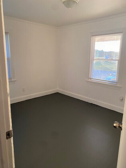 Building Photo - 507 S 7th St