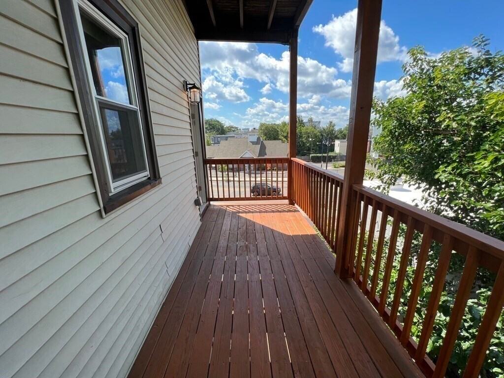 Building Photo - 7 Transit St