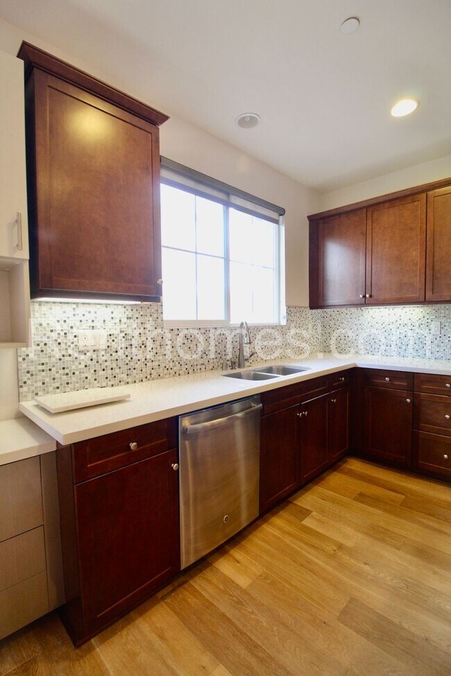 Building Photo - 1626 Waterlily Way