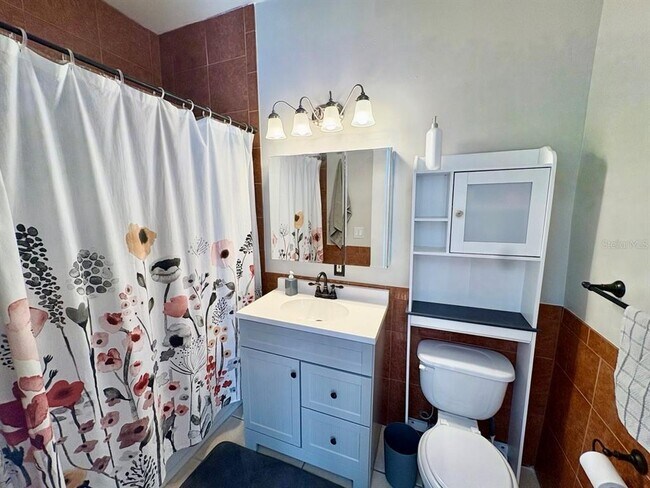 Building Photo - 302 W Haya St