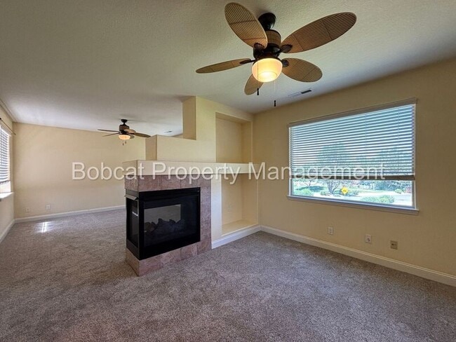 Building Photo - 1231 Flintwood Dr