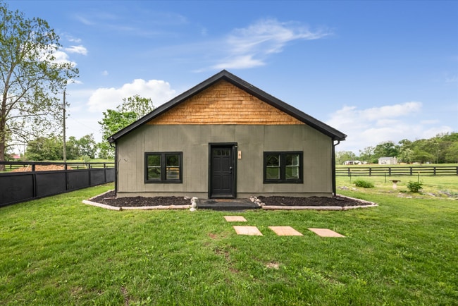 Building Photo - 6 Triple Oak Ln