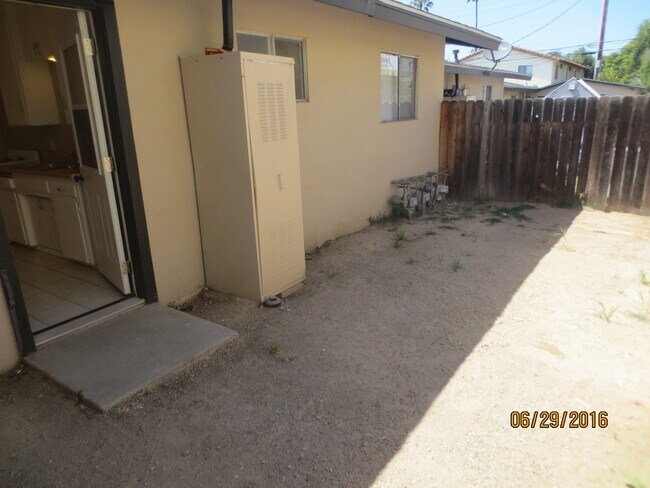 Building Photo - P54500