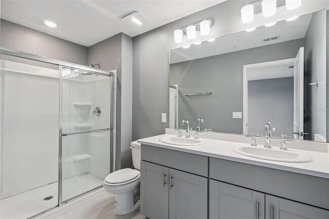 Building Photo - 4431 Arlington Ave