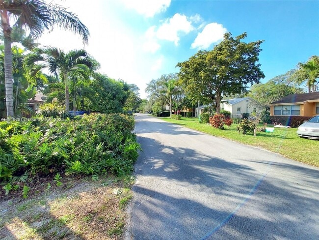 Building Photo - 5842 SW 60th St