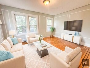 Building Photo - 55 STREET