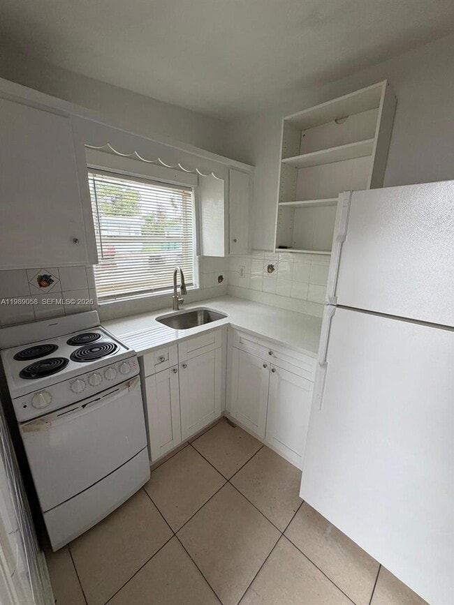 Building Photo - 5411 Ravenswood Rd