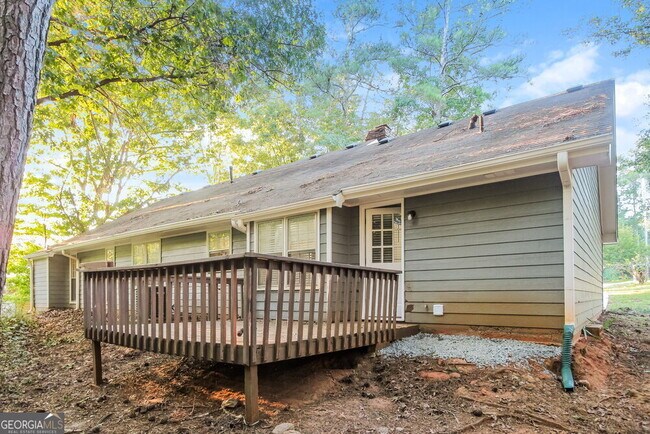 Building Photo - 1418 Hillside Pl SE