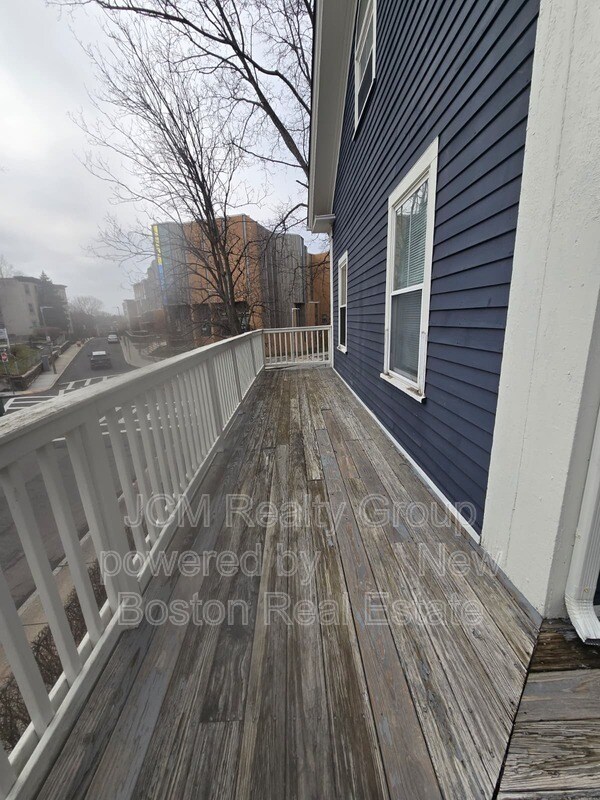 Building Photo - 40 Winthrop St