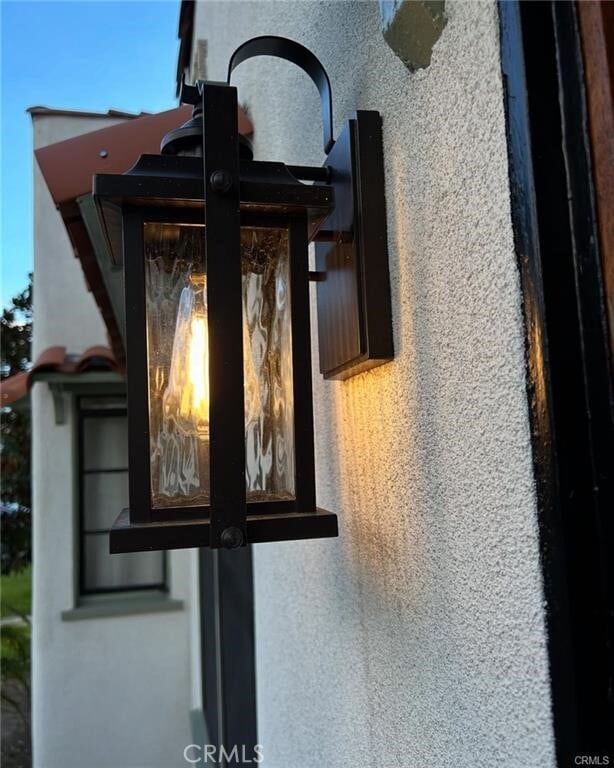 Building Photo - 1457 N Kenmore Ave