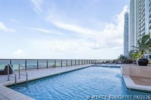 Building Photo - 16275 Collins Ave