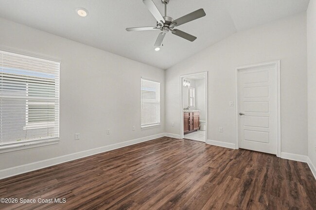 Building Photo - 2542 Pinwherry St NW