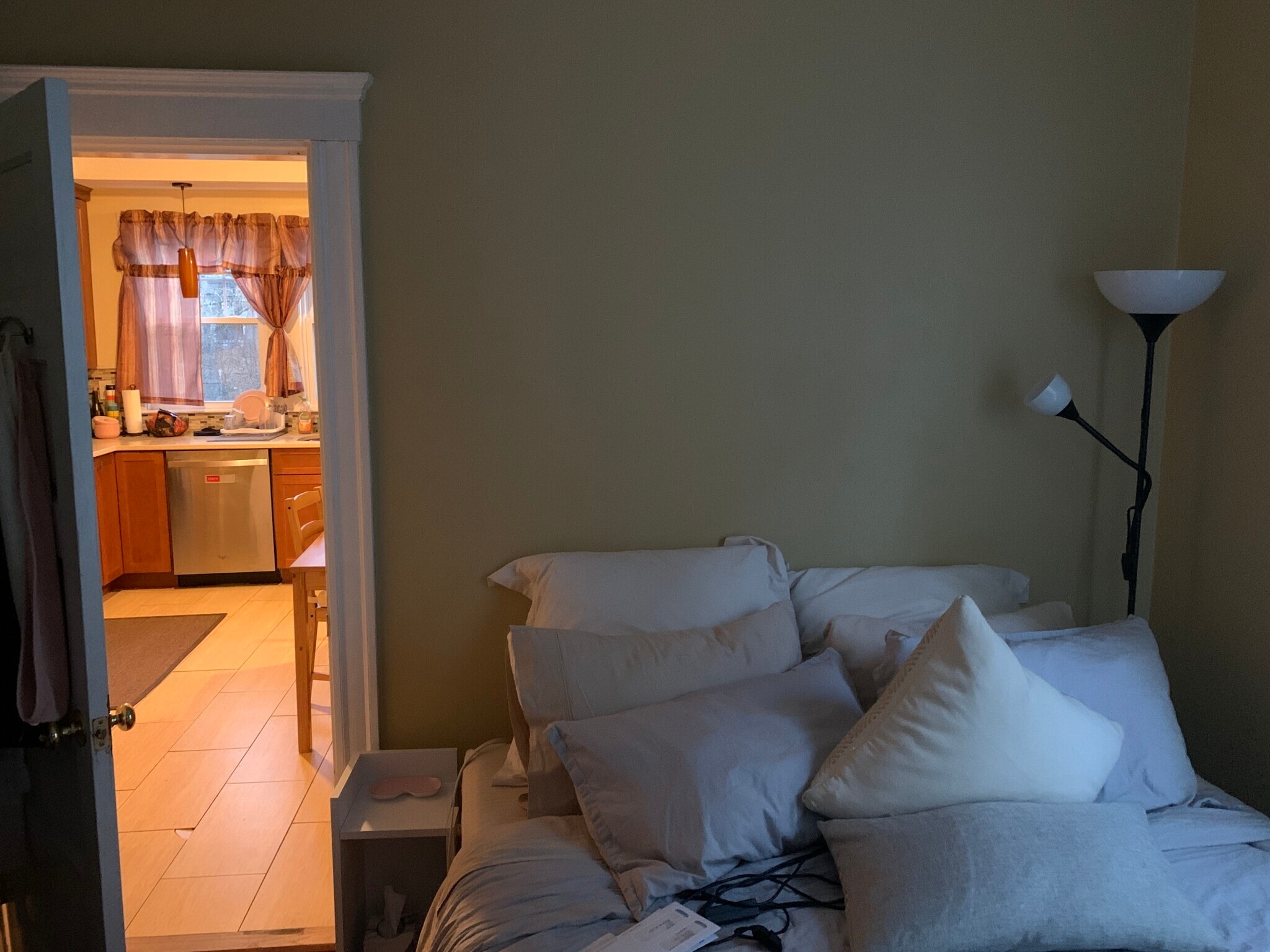 Building Photo - 6 Elm St