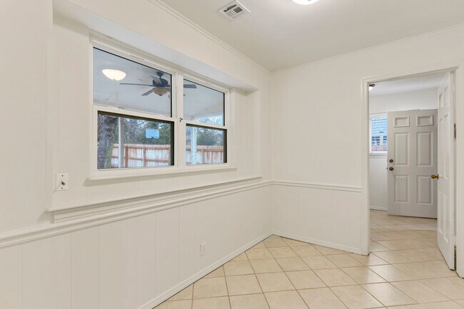 Building Photo - 6010 S 73rd East Ave