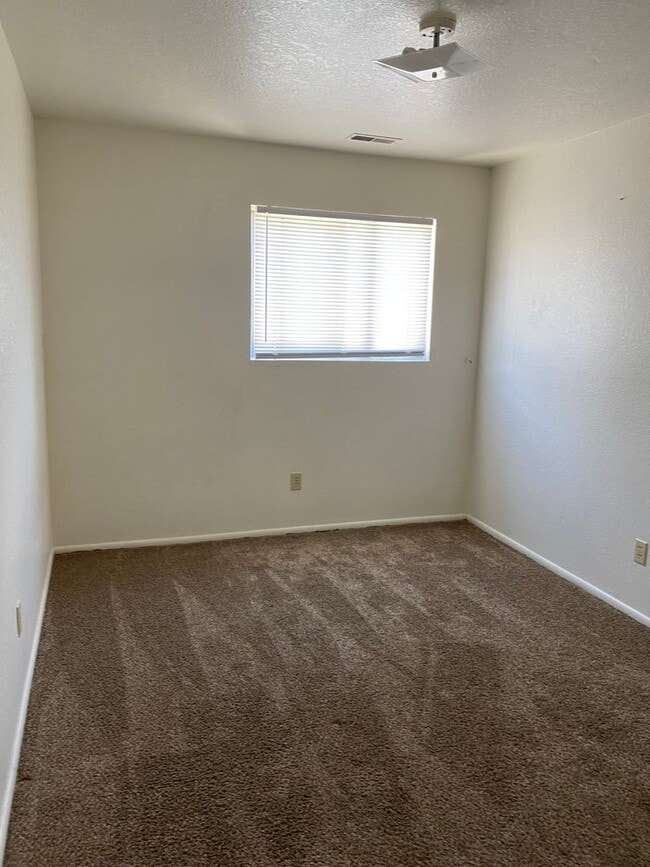 Building Photo - 439 S 200 E