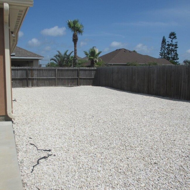 Building Photo - 14234 Bay Bean Dr