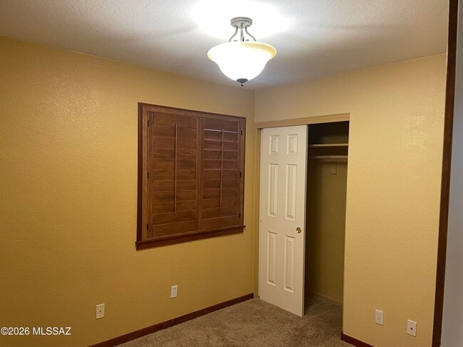 Building Photo - 9175 N Palm Brook Dr