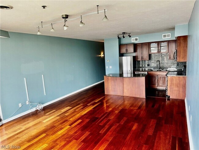 Building Photo - 1237 Washington Ave