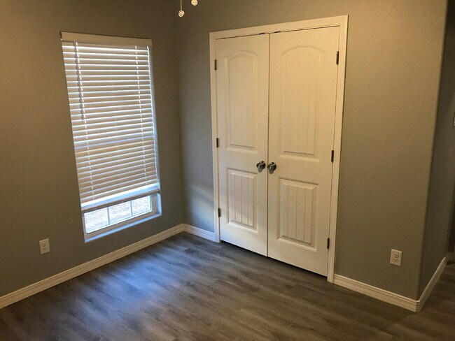 Building Photo - Wonderful 3 Bed 2 Bath in Willow Bend!