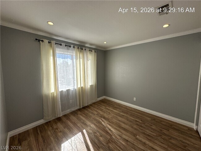 Building Photo - 8848 Hampton Green Ave