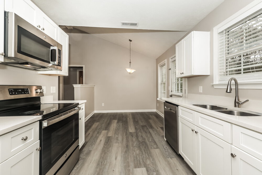 Building Photo - 1585 Ridgemont Dr