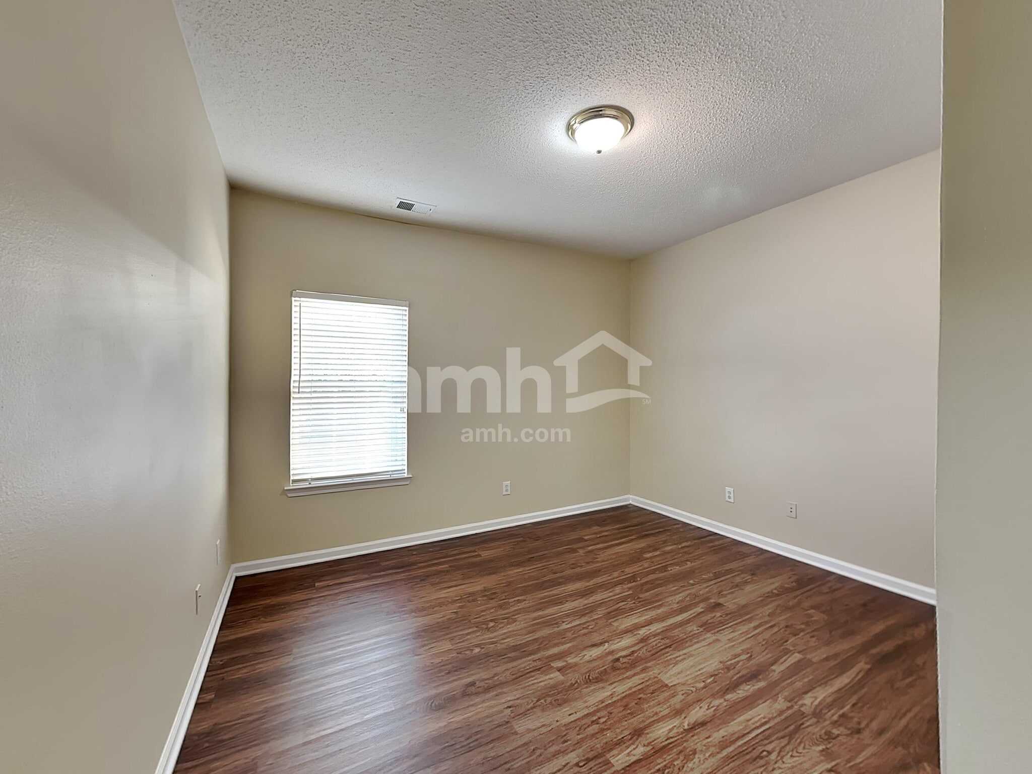 Building Photo - 2006 Farm Hill Ct