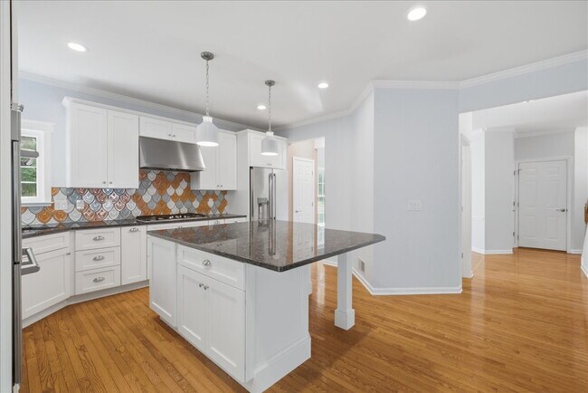 Building Photo - Spacious Broadlands Home Backing to Nature with Expansive Outdoor Living