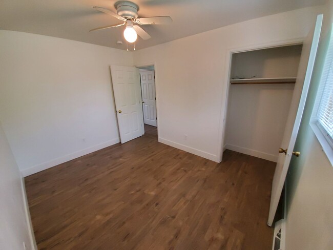 Building Photo - Close proximity to City Park!