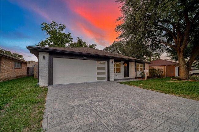 Building Photo - 9614 Hammerly Blvd