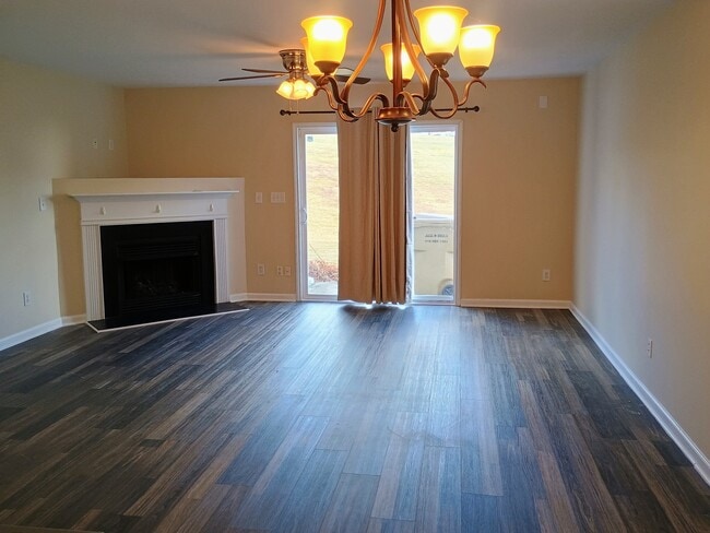 Building Photo - 168 Buchanan Ln