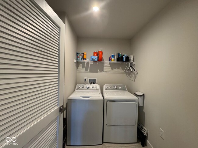 Building Photo - 2743 Sand Hollow Dr